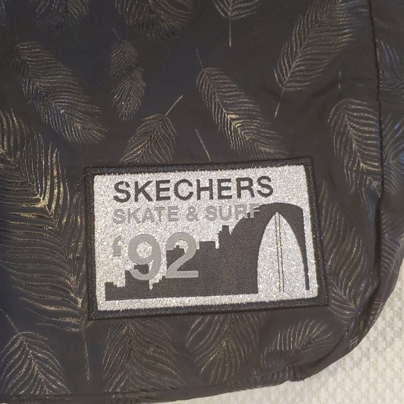 NWT Sketchers Skate & Surf '92 black feather bag - Picture 4 of 5